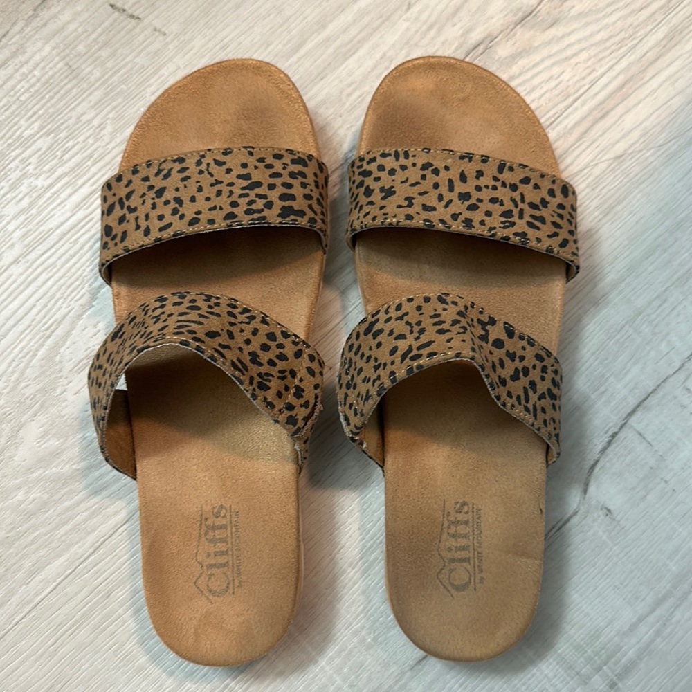 Cliffs sandals